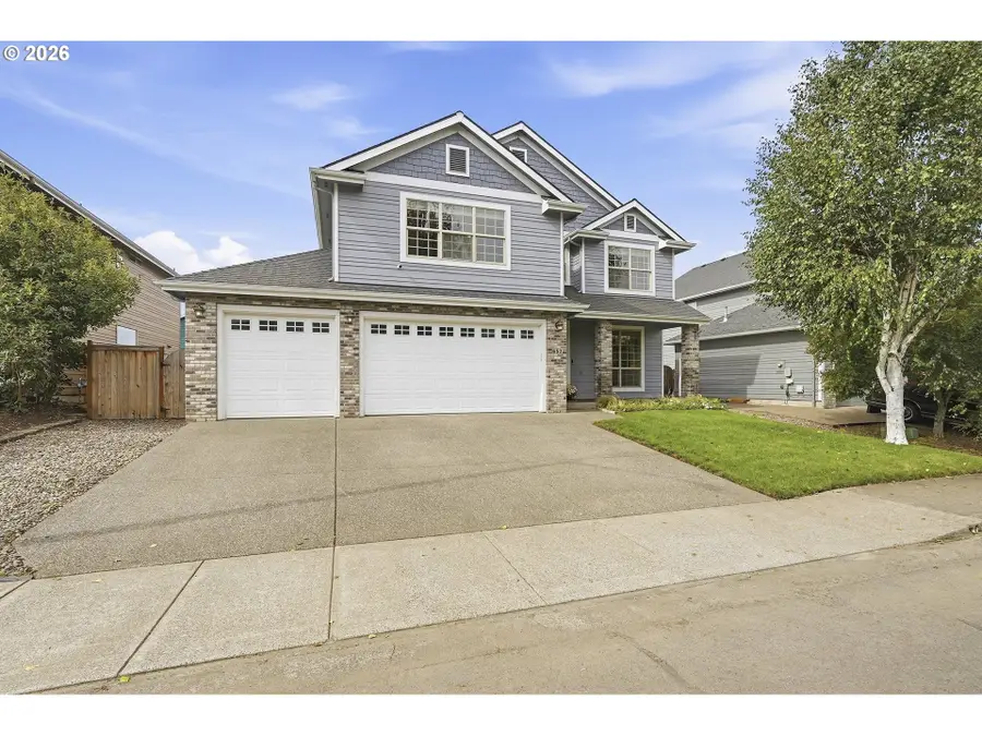 652 June Dr, Molalla, OR 97038 - #3