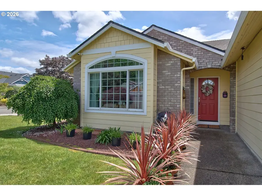 19196 Windmill Dr, Oregon City, OR 97045 - #3