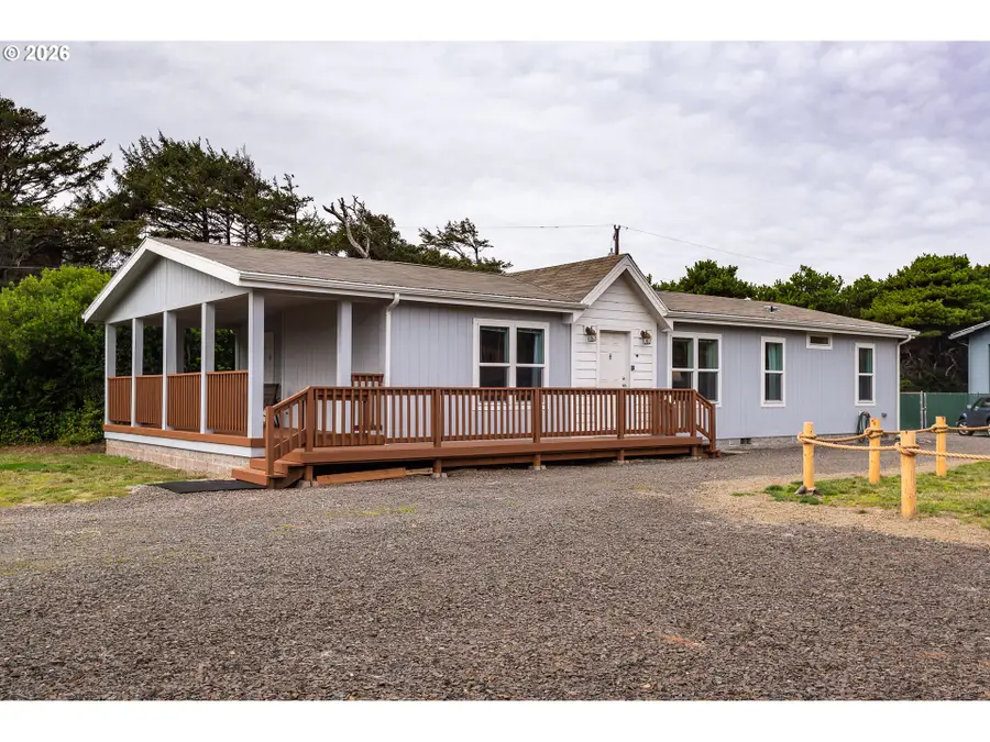 4567 Foulweather St, Florence, OR 97439 - #2