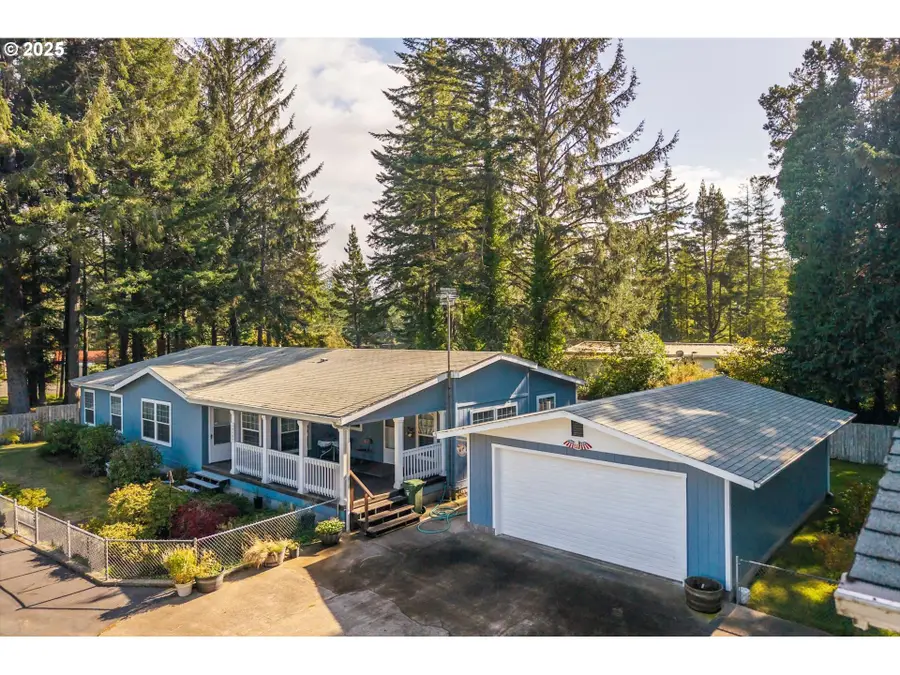 69664 Mcfarland Rd, Saunders Lake, OR 97459 - Image #2