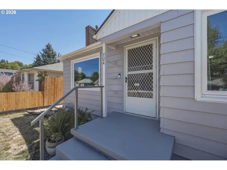 724 N Terry St, Portland, OR 97217 - #2