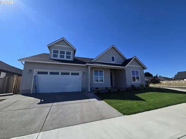2017 SE 10th Pl, Canby, OR 97013