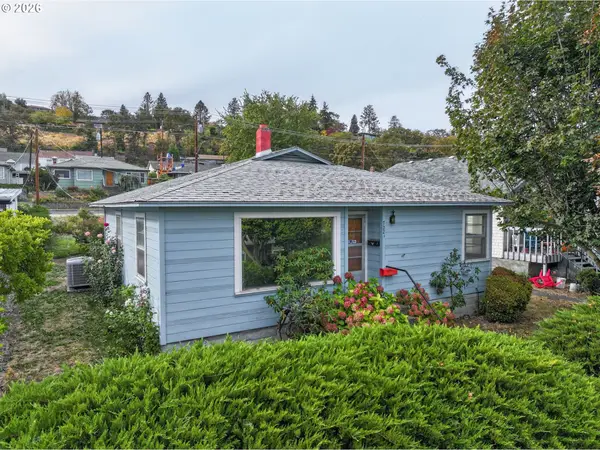 722 1/2 E 13th St, TheDalles, OR 97058