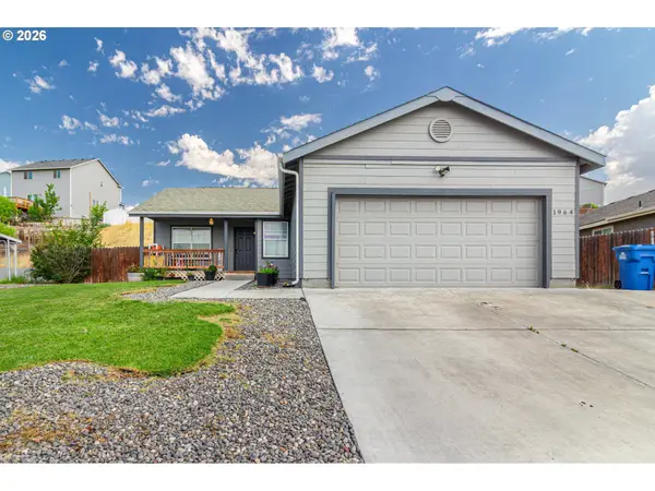 1964 NW Prickly Pear Dr, Hermiston, OR 97838