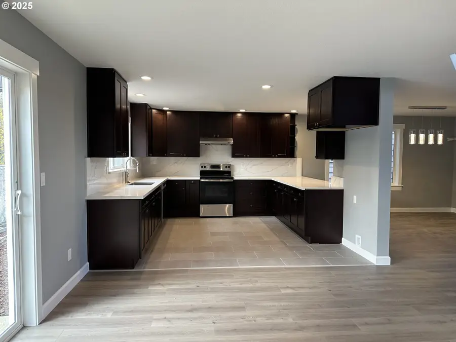 11830 SE Schiller St, Portland, OR 97266 - Image #3