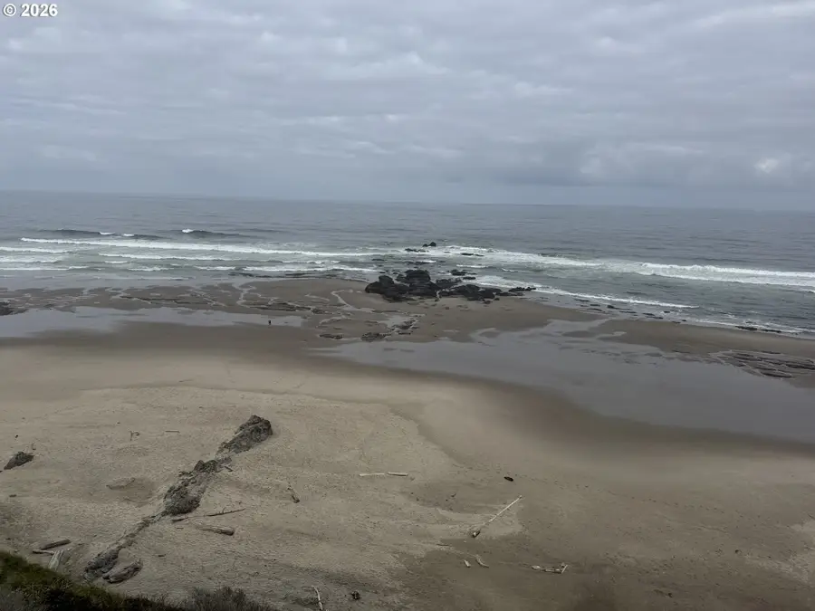 2545 SW Anchor Ave, Lincoln City, OR 97367 - #2
