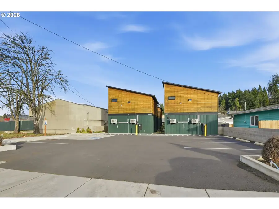 50 S 17th St, Cottage Grove, OR 97424 - Image #2