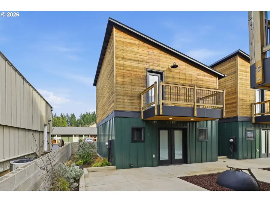 50 S 17th St, Cottage Grove, OR 97424 - Image #3