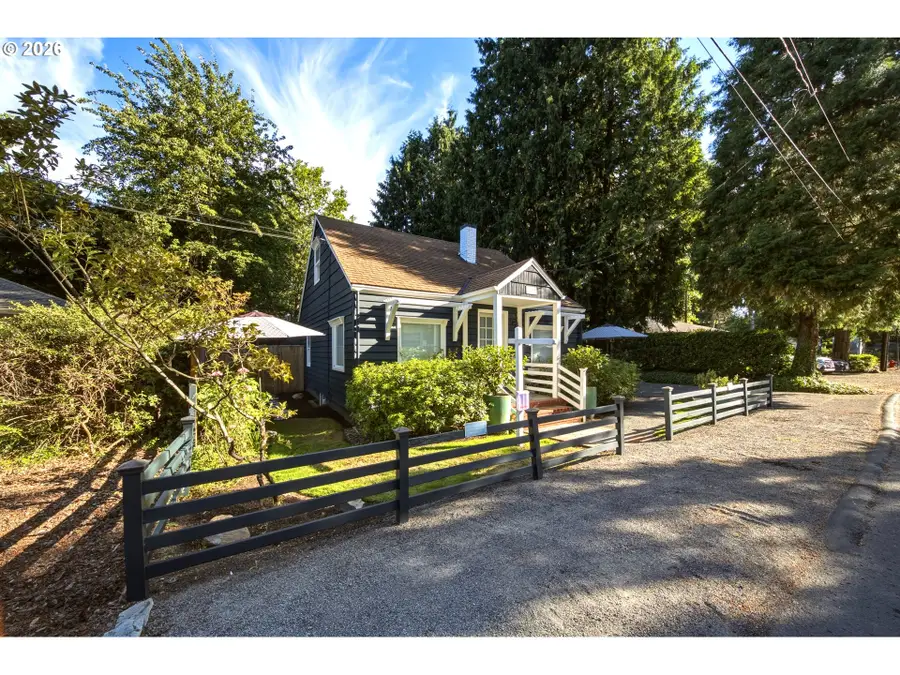 4428 Sunset Dr, Lake Oswego, OR 97035 - #3