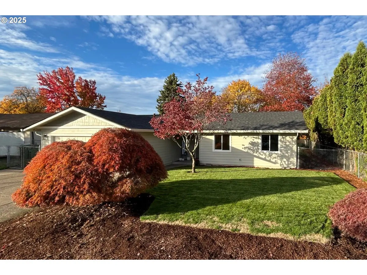 2709 E Walnut Ave, Newberg, OR 97132 - Image #1