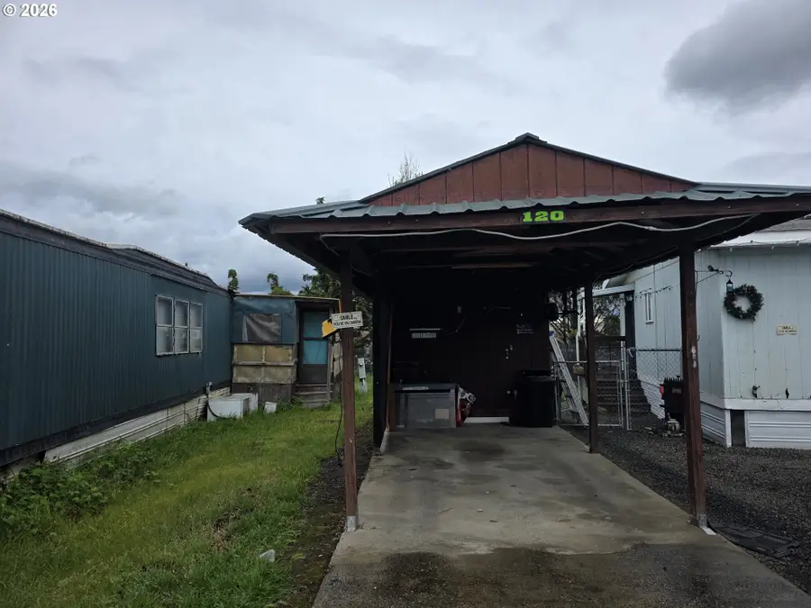 120 Berry Loop Ln, Roseburg, OR 97471 - #2