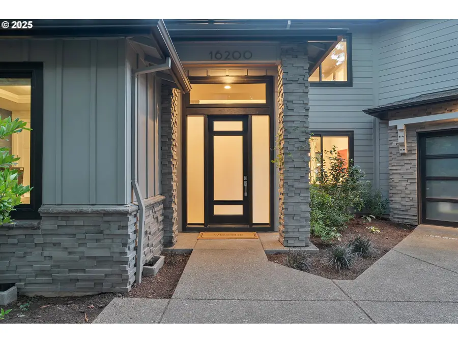16200 Waluga Dr, Lake Oswego, OR 97035 - Image #2