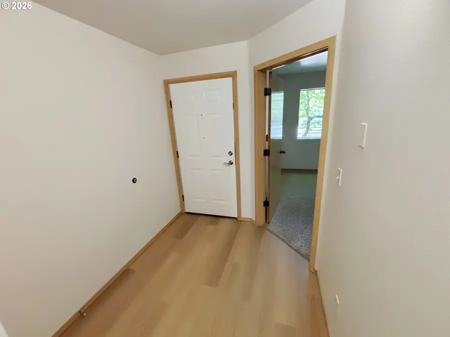247 N Hayden Bay Dr, Portland, OR 97217 - #3