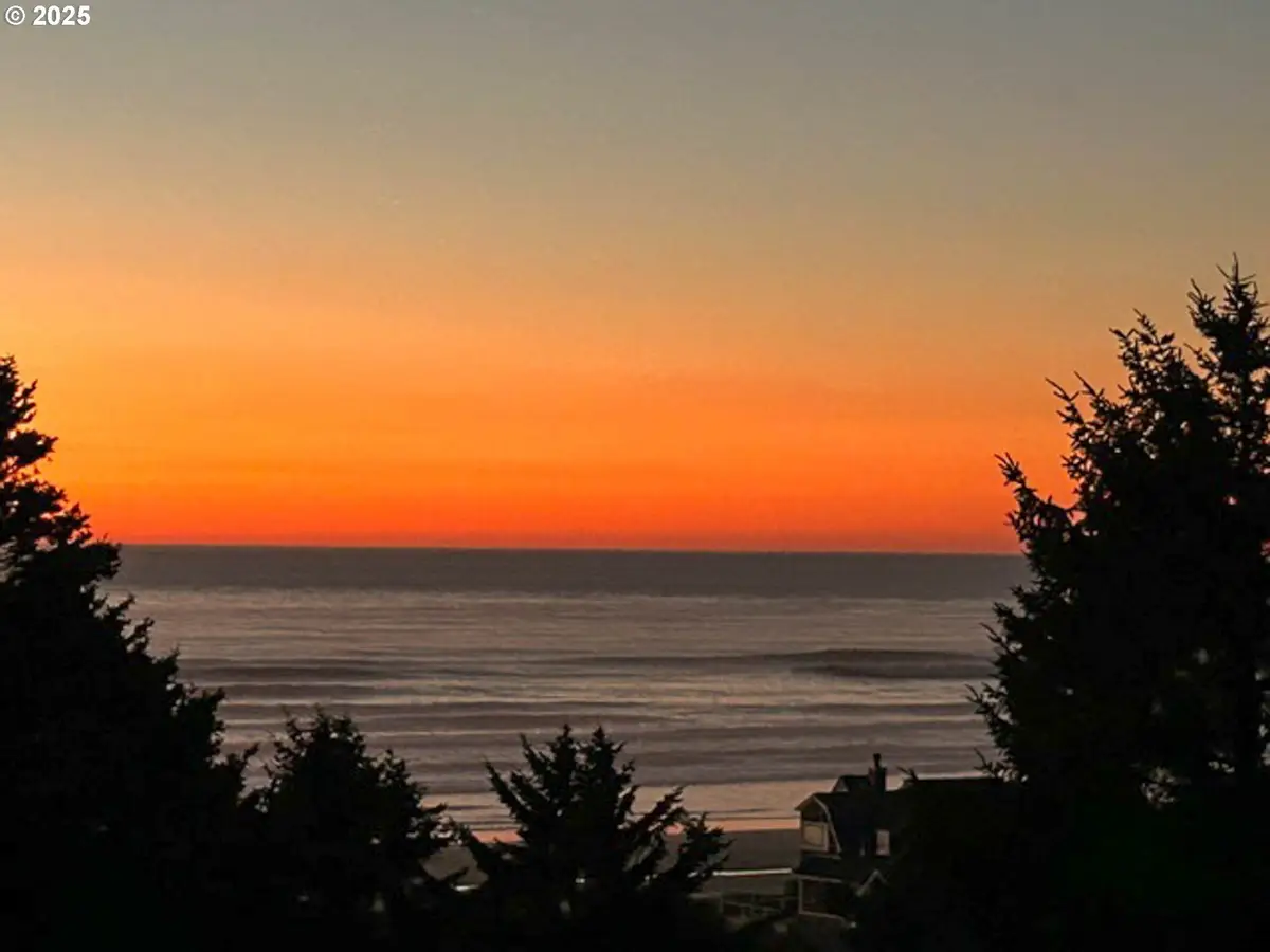 117 SW 66th St, South Beach, OR 97366 - Image #1