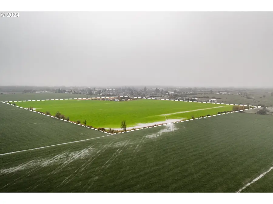 30540 Priceboro Dr, Harrisburg, OR 97446 - Image #2