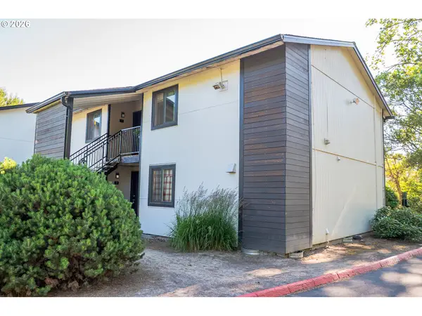 14095 SW Walker Rd #71, Beaverton, OR 97005