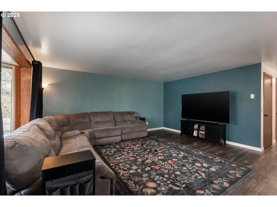 725 SW Holly St, Clatskanie, OR 97016 - Image #3