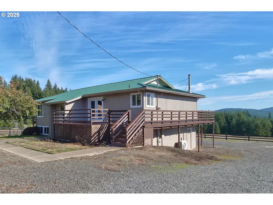 56084 Mcdonald Rd, Vernonia, OR 97064 - Image #2