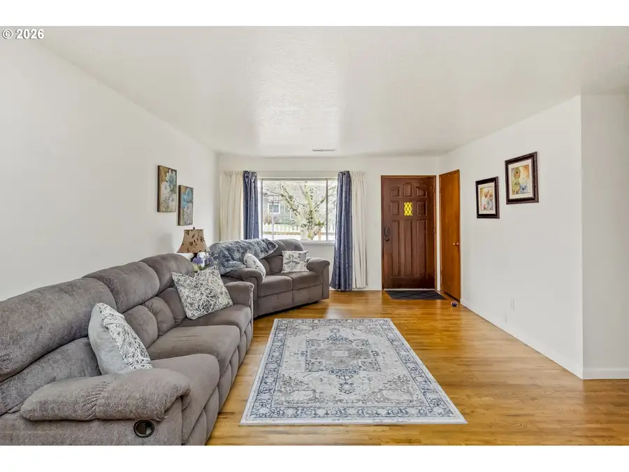 10120 N Midway Ave, Portland, OR 97203 - Image #2