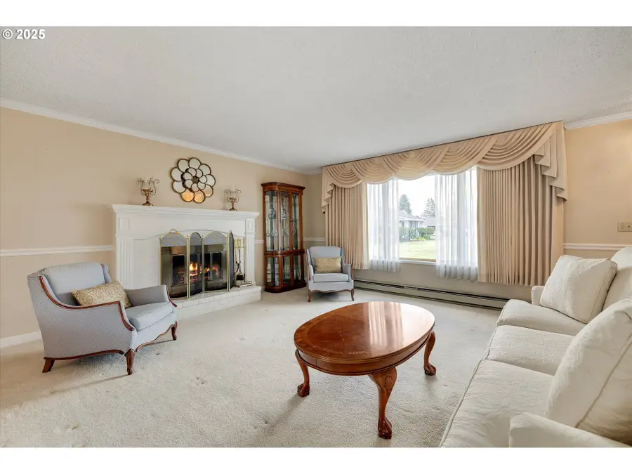 864 NE Fleming Ave, Gresham, OR 97030 - Image #3