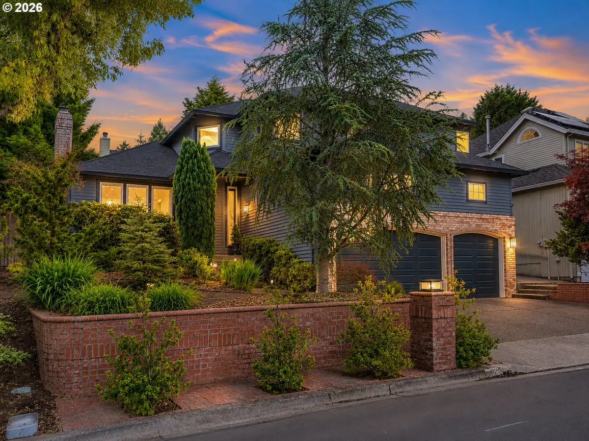 5825 Ridgetop Ct, Lake Oswego, OR 97035 - #1