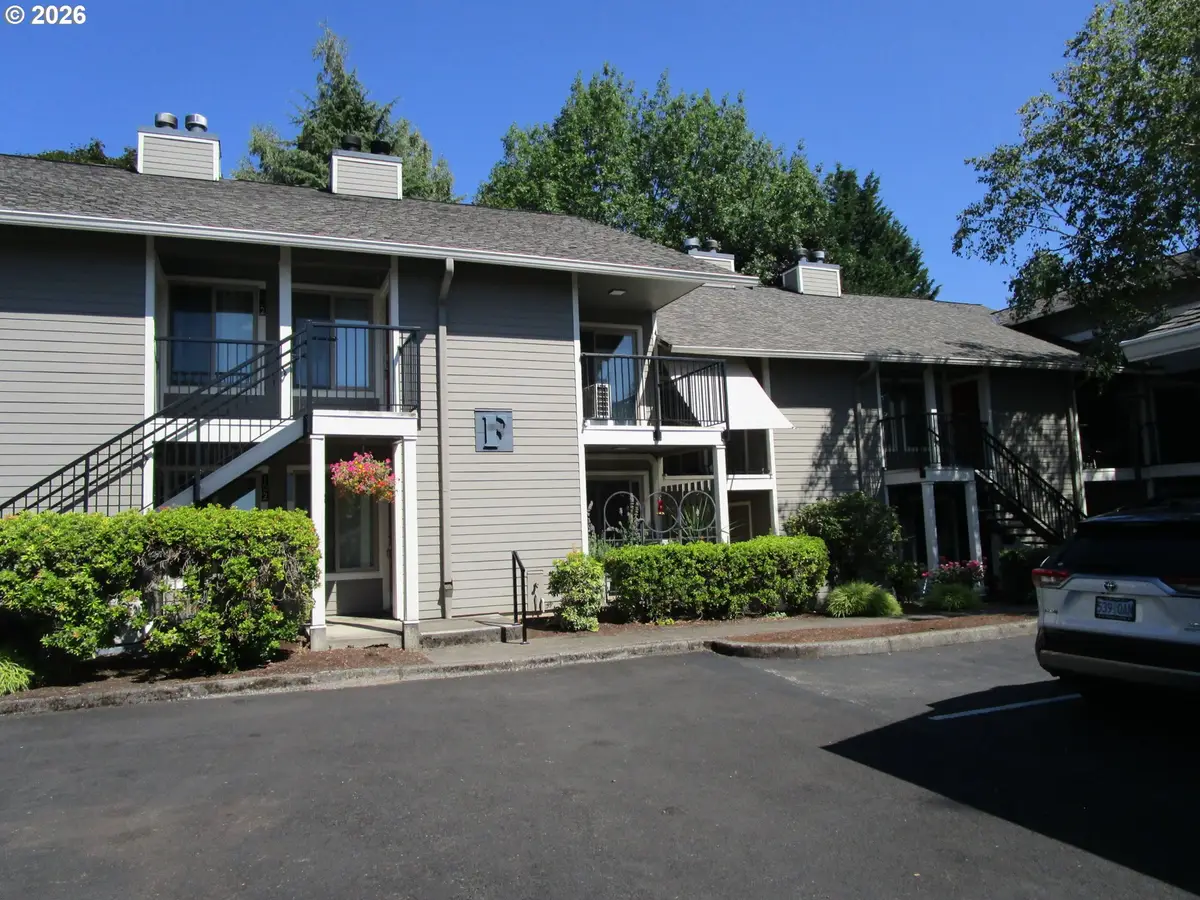 86 Kingsgate Rd #F104, Lake Oswego, OR 97035 - #1