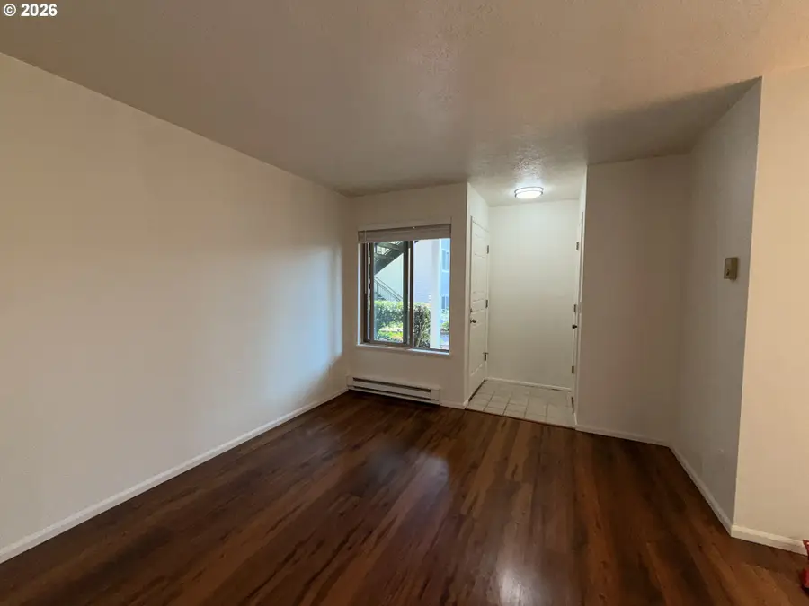 86 Kingsgate Rd #F104, Lake Oswego, OR 97035 - #3