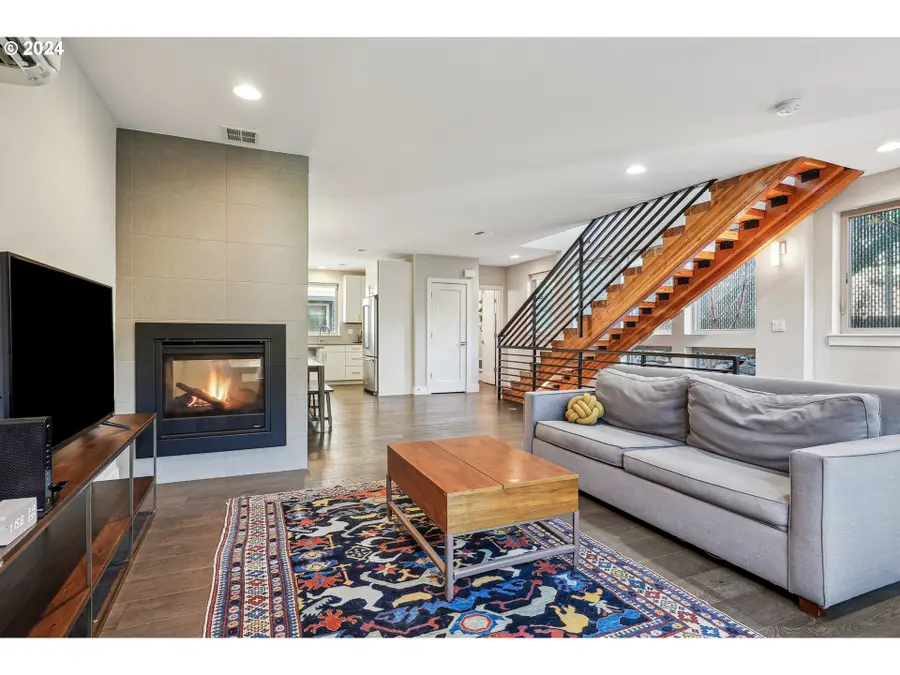 7926 SE 6th Ave, Portland, OR 97202 - #3