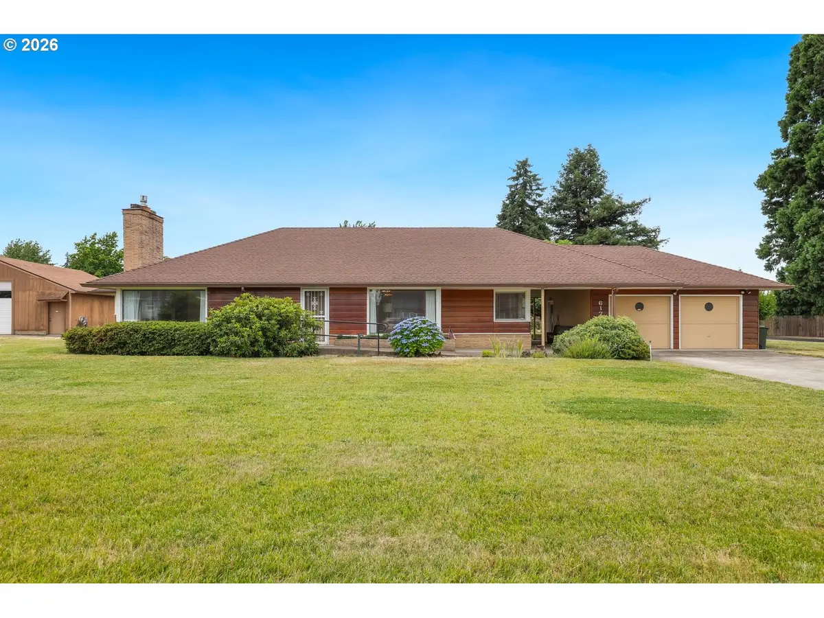 617 N Knights Bridge Rd, Canby, OR 97013 - #1