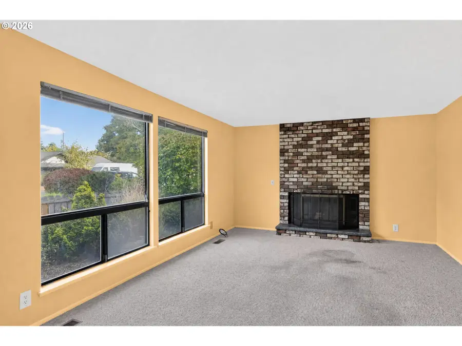2735 Montello Ave, Hood River, OR 97031 - #2