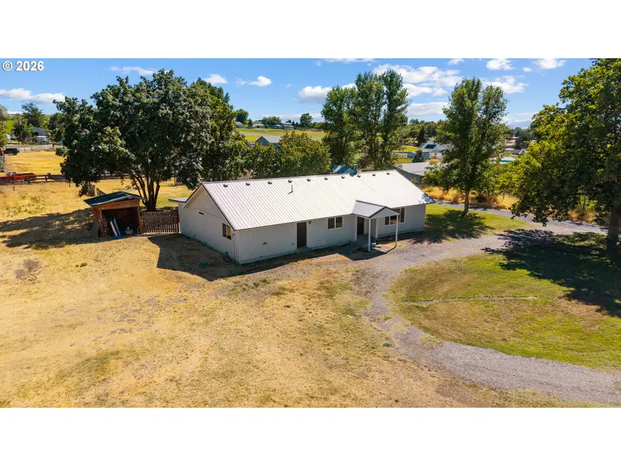 80125 Banks Ln, Hermiston, OR 97838 - #2
