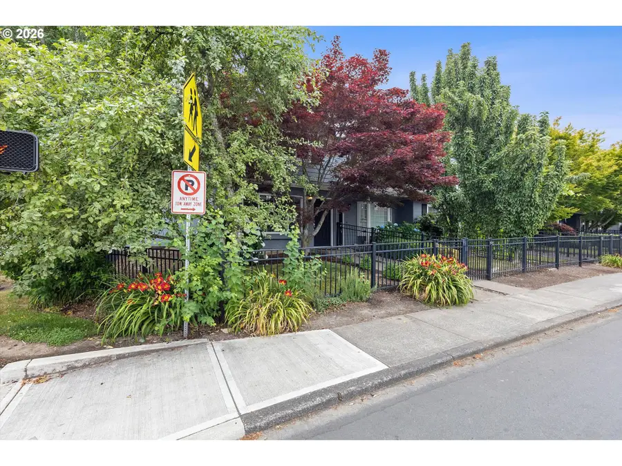 1255 NW Trail Ave #1, Portland, OR 97229 - #3