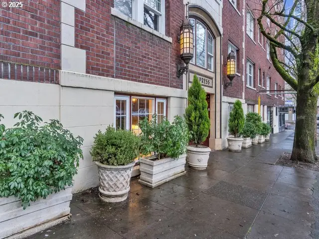 20 NW 16th Ave #203, Portland, OR 97209 - Image #3