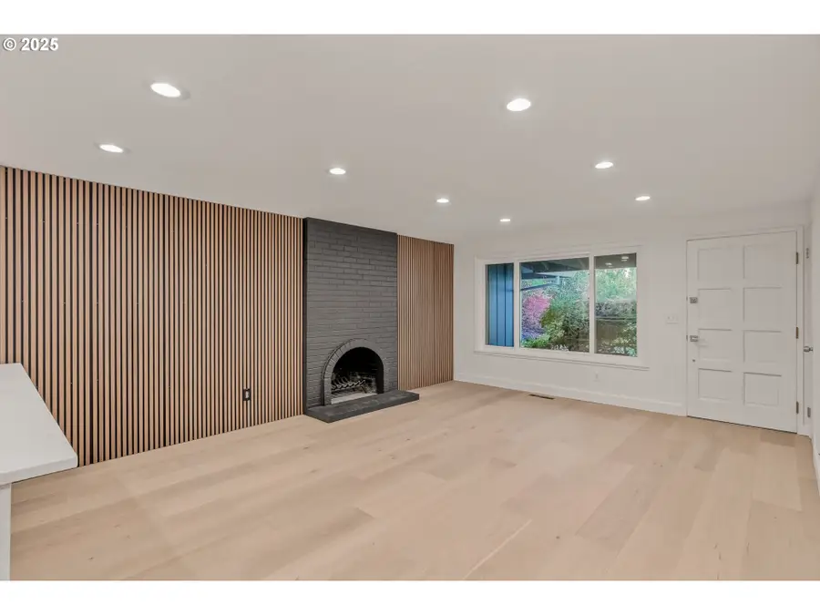 8370 SW Seminole Trail Rd, Tualatin, OR 97062 - Image #3