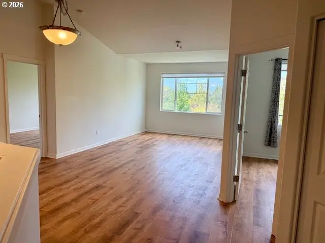 595 NW Lost Springs Ter #402, Portland, OR 97229 - #3