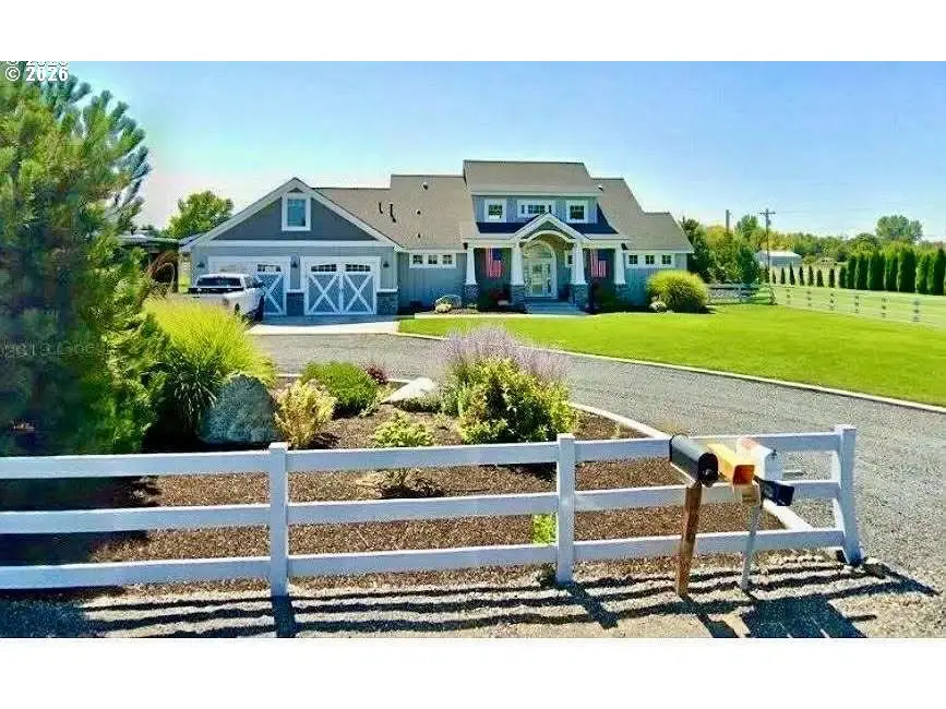 290 E Mckinney Ave, Hermiston, OR 97838 - #1