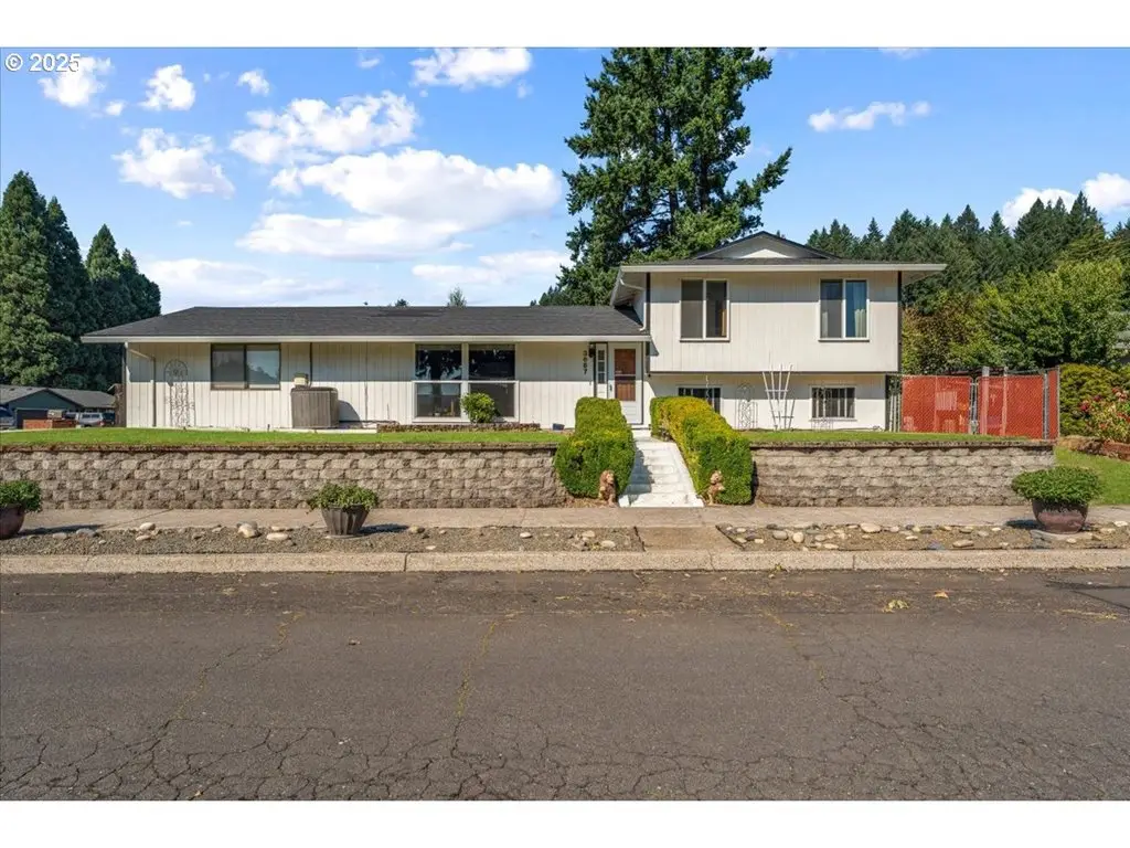 3667 SW 2nd St, Gresham, OR 97030 - Image #1