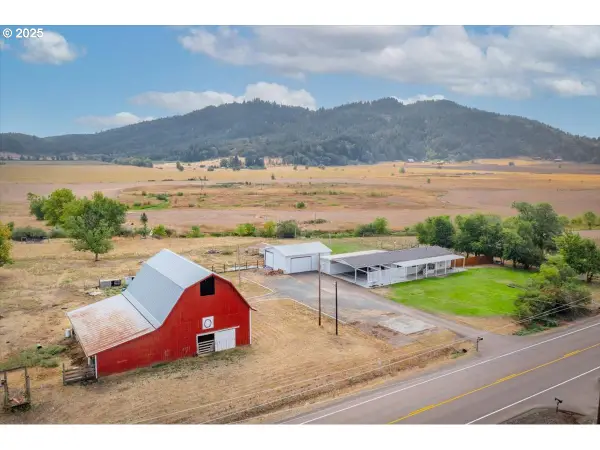 36280 Airport Dr, Lebanon, OR 97355