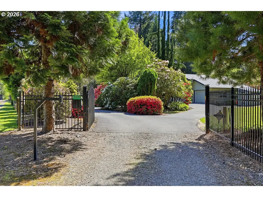 42000 Holden Creek Ln, Springfield, OR 97477 - #2