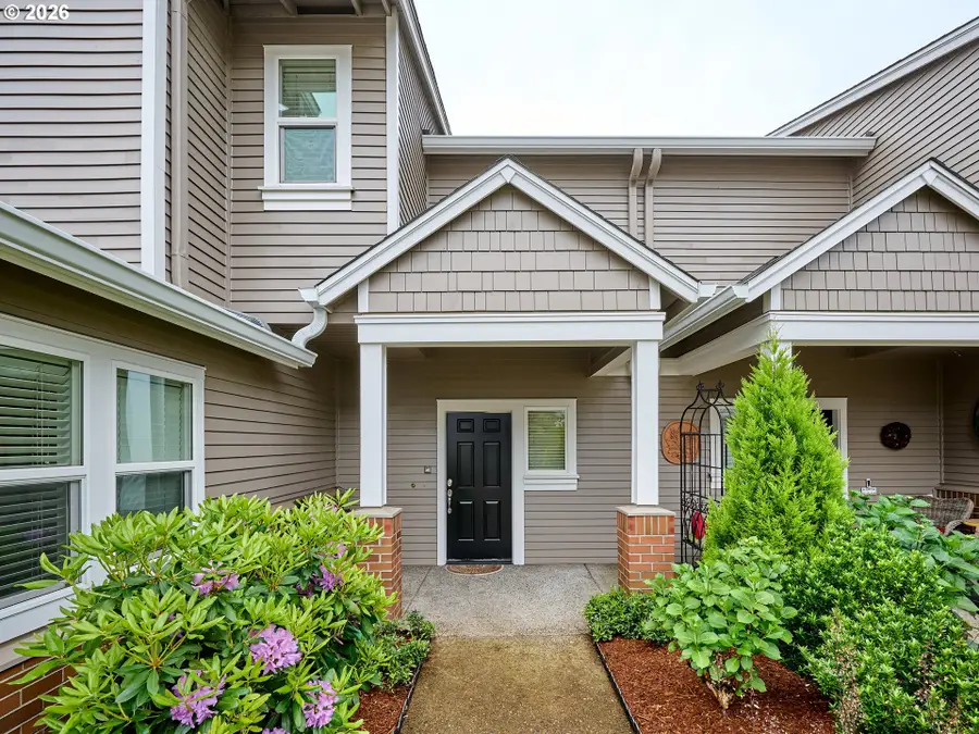 4746 Amherst Ct, Lake Oswego, OR 97035 - #2