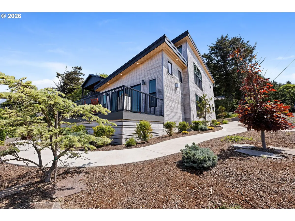2887 S Hemlock St, Cannon Beach, OR 97110 - #1