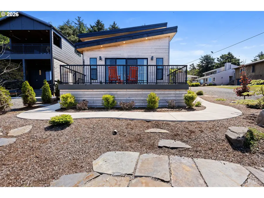 2887 S Hemlock St, Cannon Beach, OR 97110 - #2