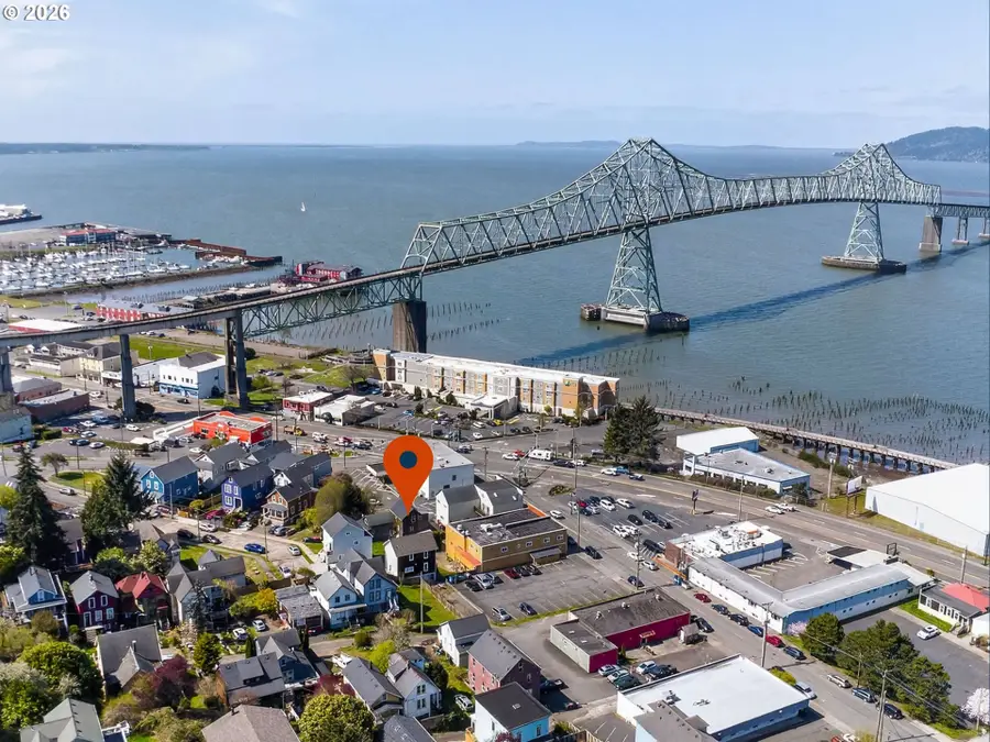 103 Washington St #1, Astoria, OR 97103 - #2