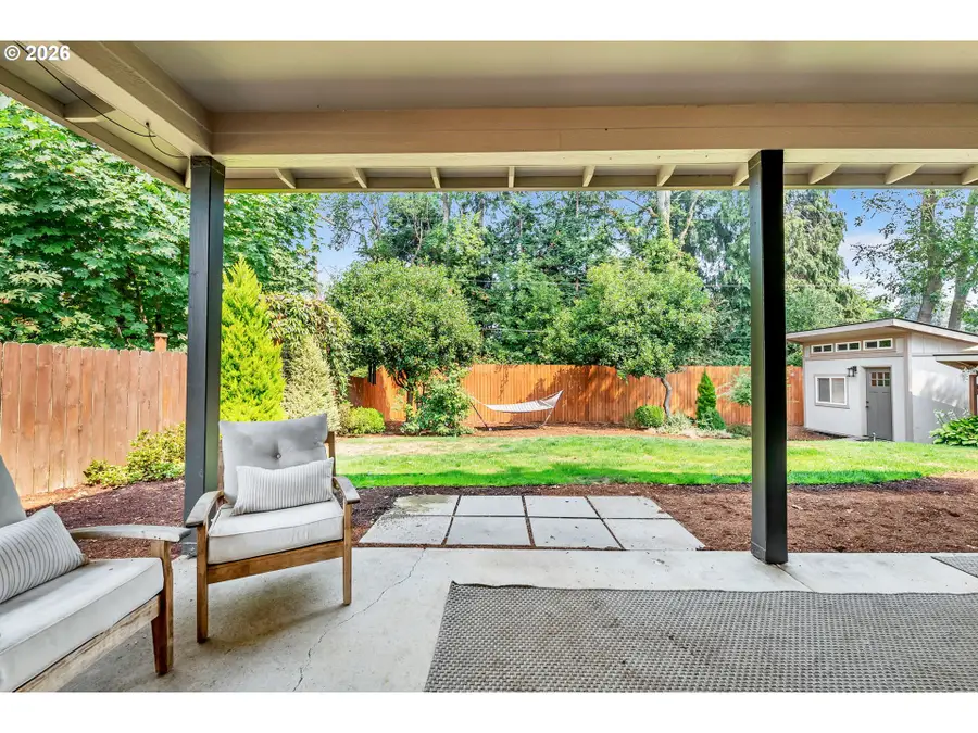 1121 Lorella Ave, Eugene, OR 97401 - #3