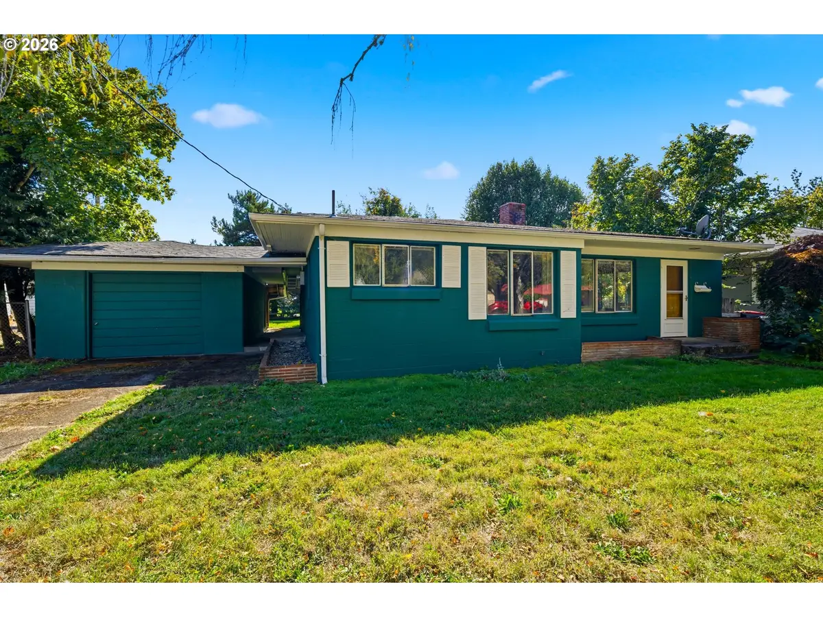 348 NW Yamhill St, Sheridan, OR 97378 - #1