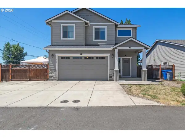 518 Red Cedar Ln, Salem, OR 97301