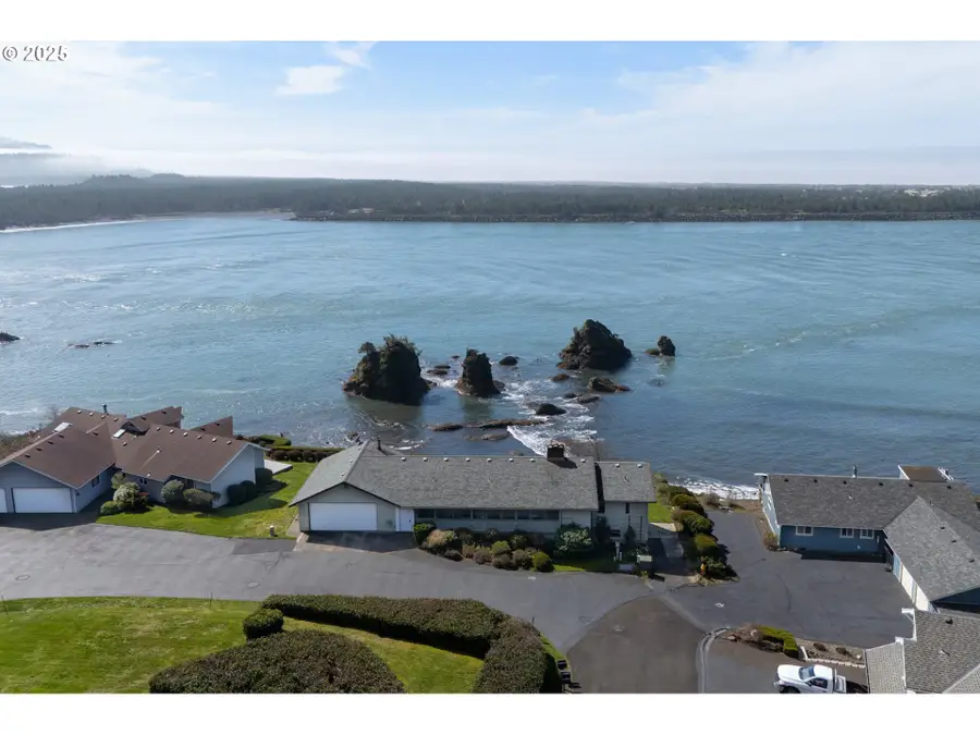 14580 Harbor View Dr, Rockaway Beach, OR 97136 - Image #2