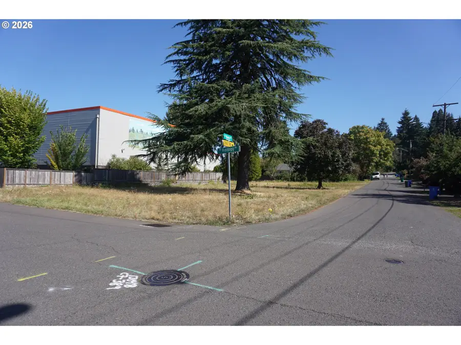 14824 SE Kellogg Ave, Milwaukie, OR 97267 - #3