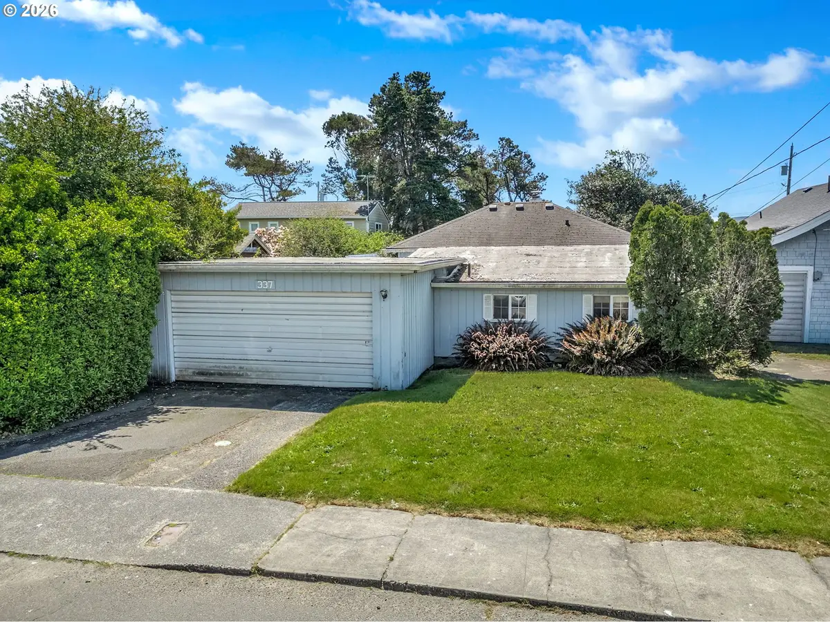 337 6th Ave, Seaside, OR 97138 - #1