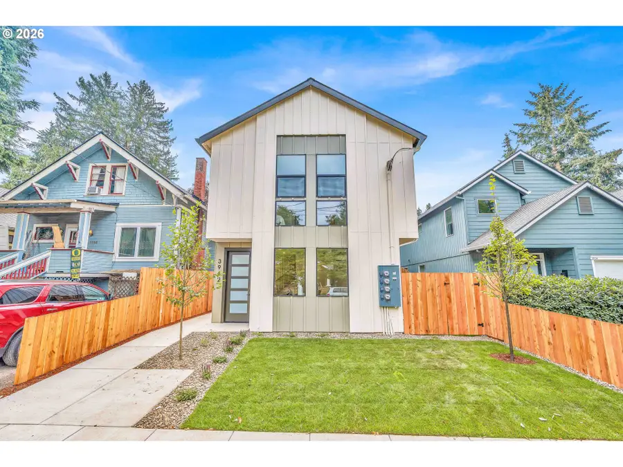 3948 SE Ivon St, Portland, OR 97202 - #2